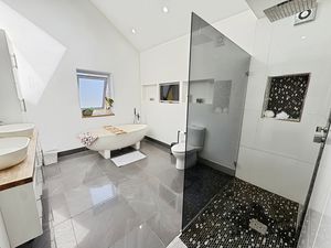 Photo 8- click for photo gallery